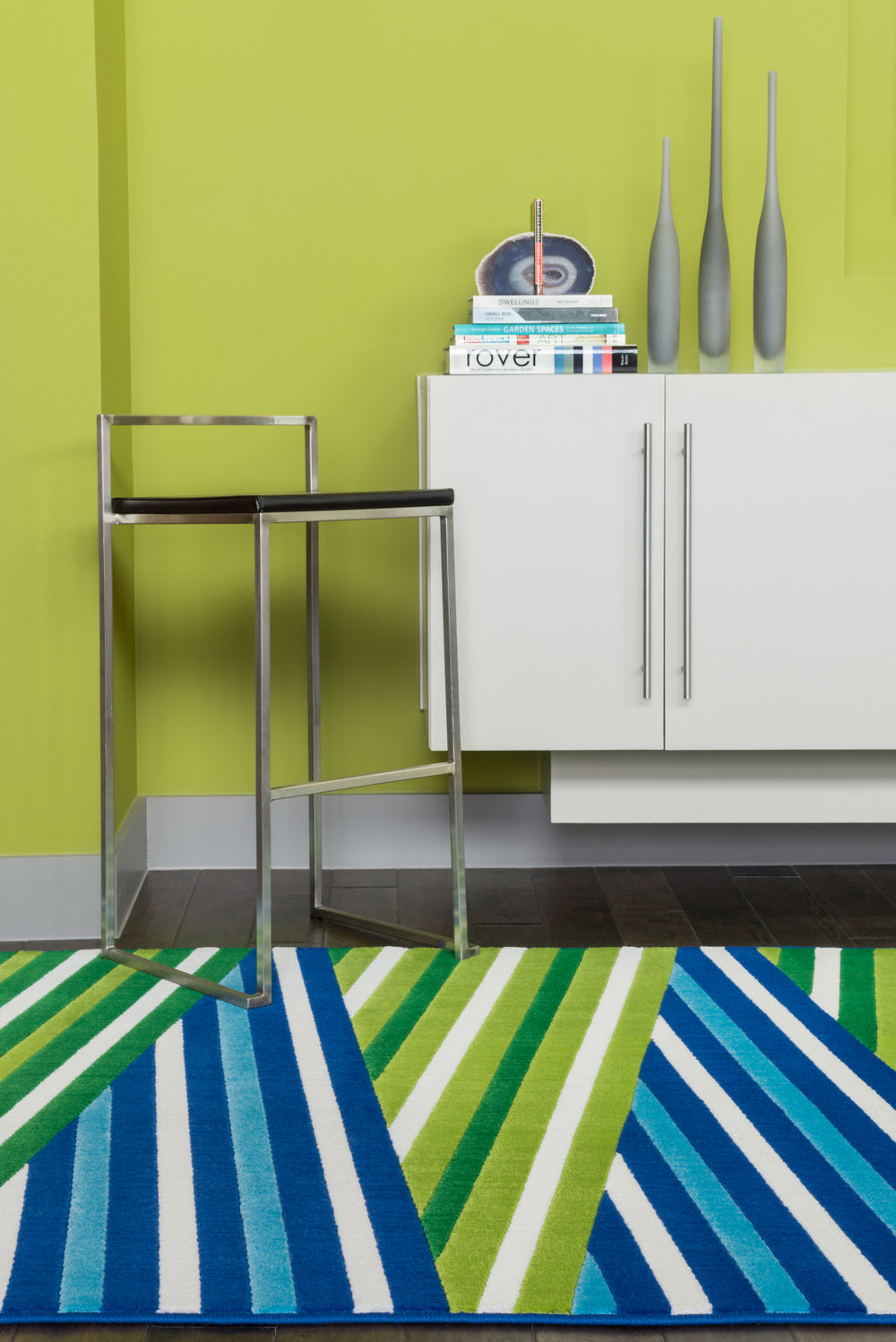 Loloi Juniper JN-02 Ivory / Green Area Rug Roomscene Feature