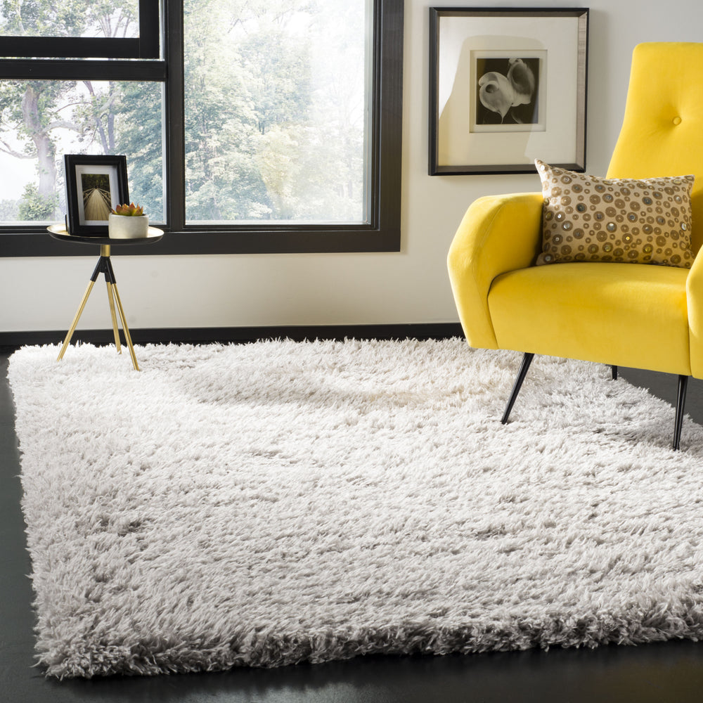 Safavieh Flokati Shag FLK950F Silver Area Rug Feature