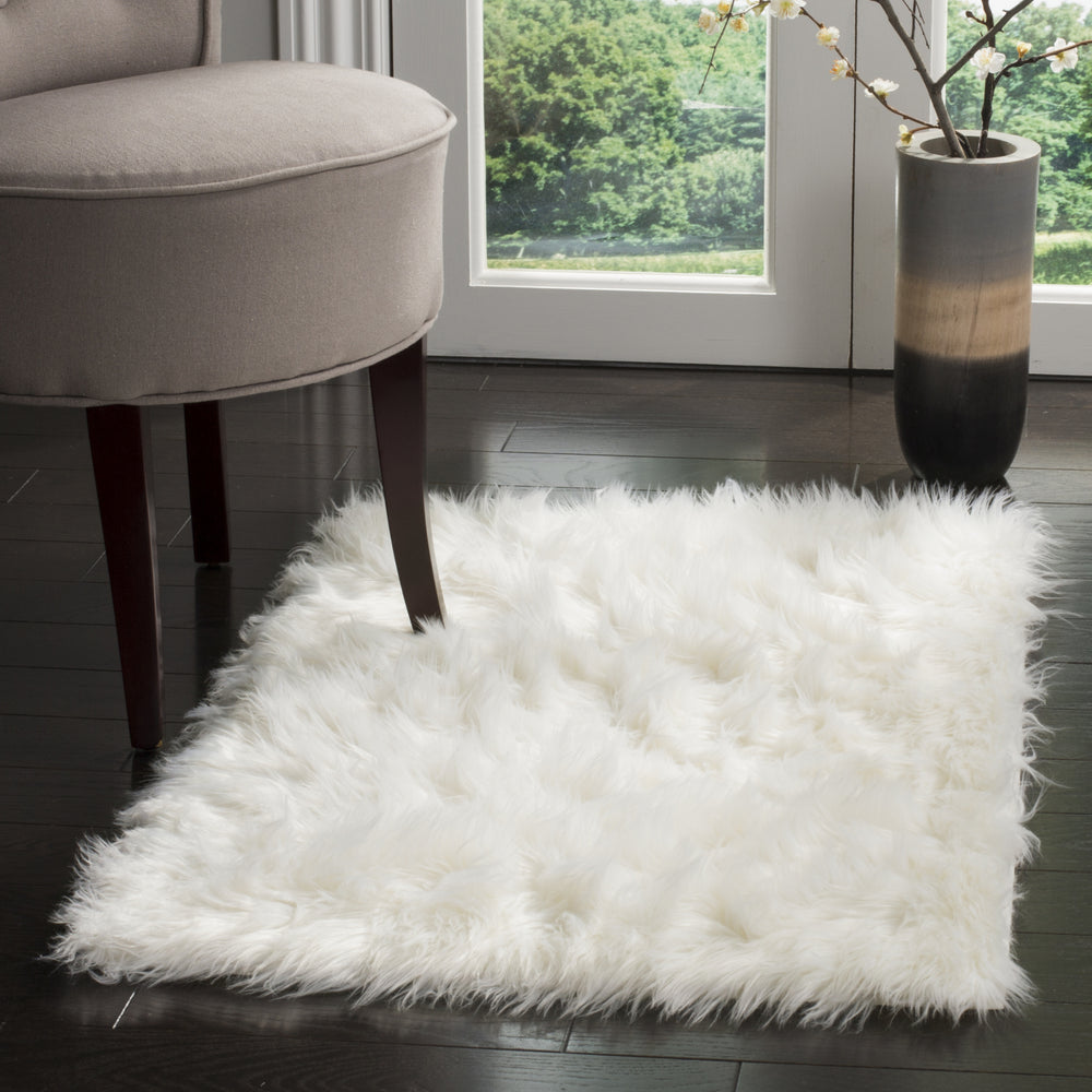 Safavieh Faux Sheep Skin FSS235A Ivory Area Rug Feature