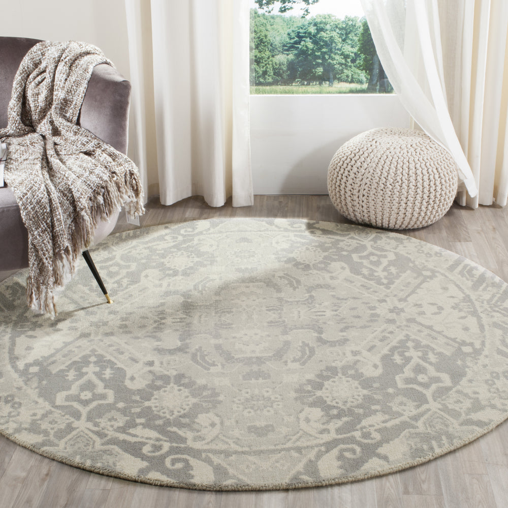 Safavieh Rvt-Restoration Vintage Restoration 532 Light Grey/Ivory Area Rug Room Scene Feature