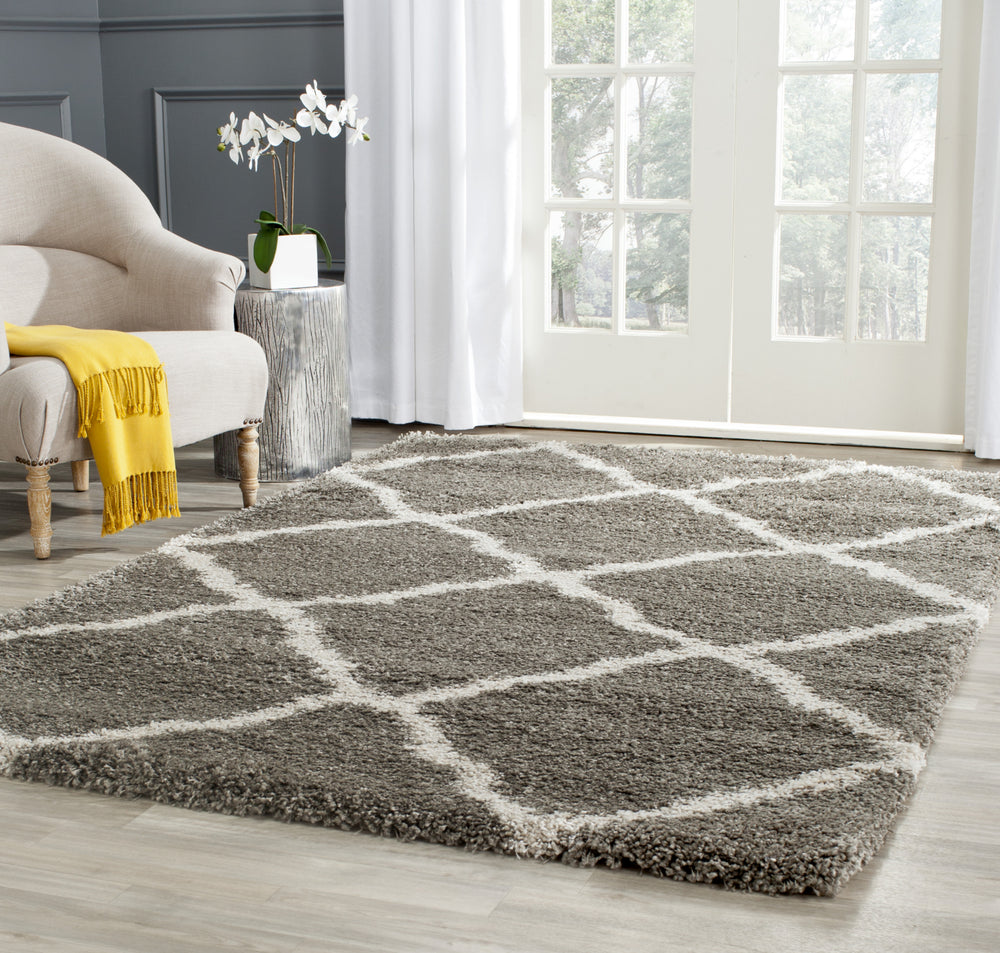Safavieh Belize Shag SGB489G Grey/Taupe Area Rug Feature