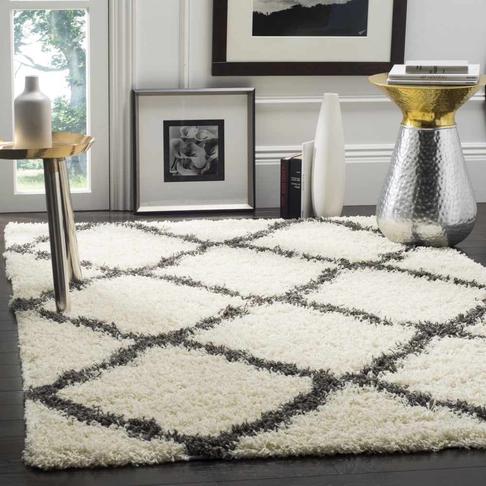 Safavieh Dallas Shag SGD257H Ivory/Dark Grey Area Rug Feature