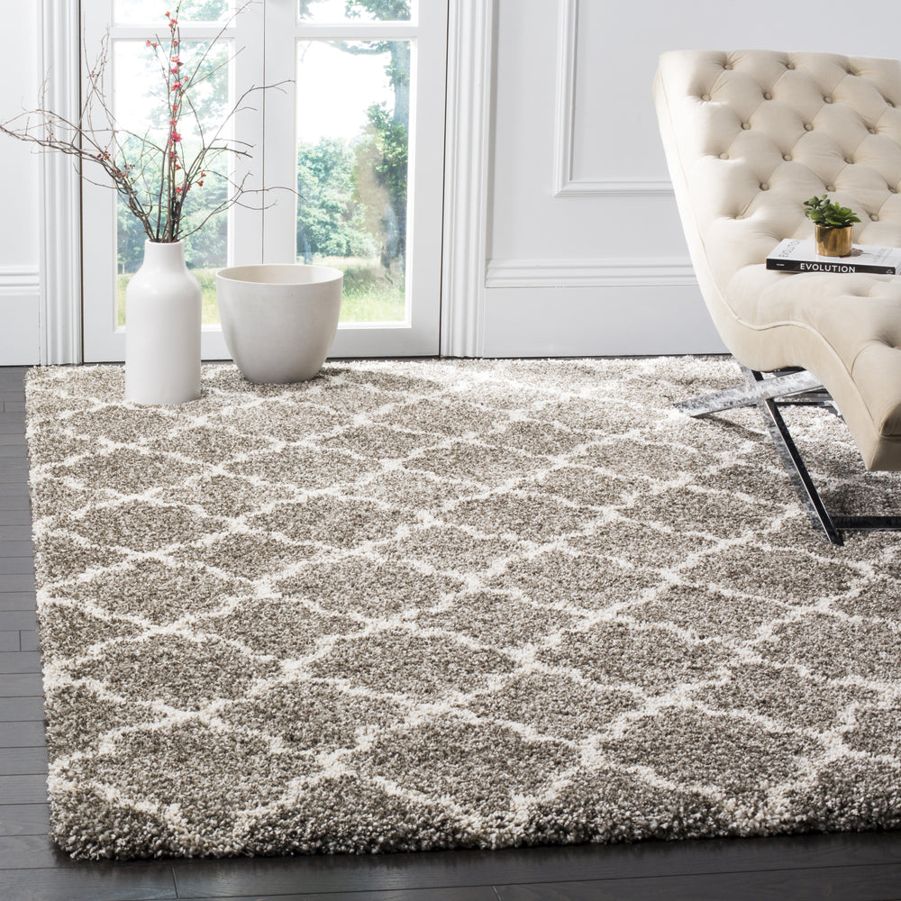 Safavieh Hudson Shag SGH282B Grey/Ivory Area Rug Feature