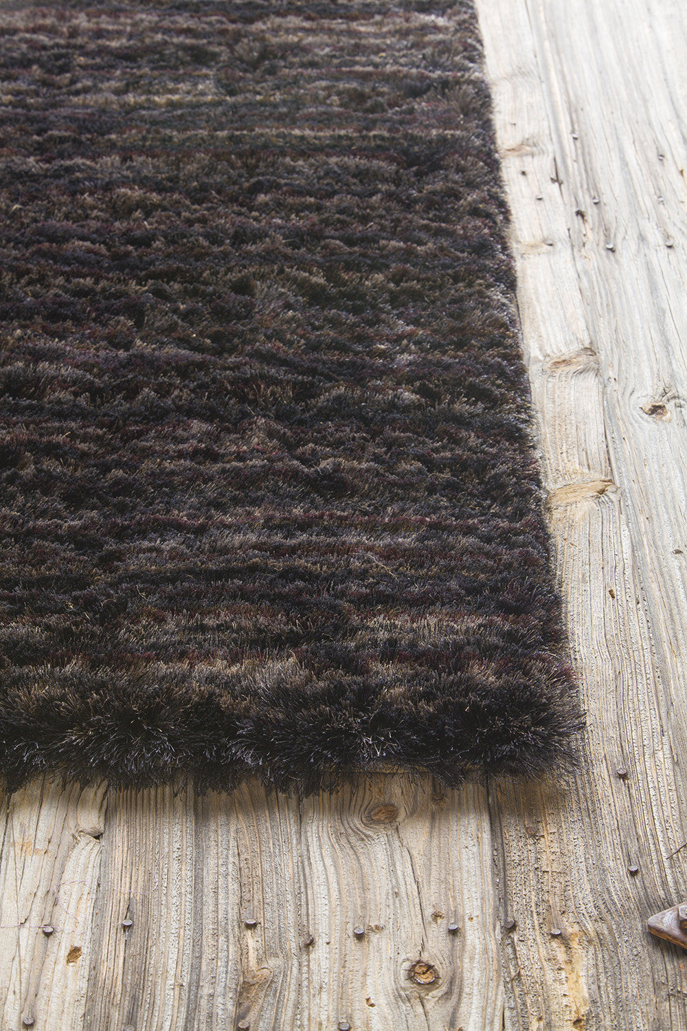 Chandra Savona SAV-16702 Area Rug Corner Shot Feature