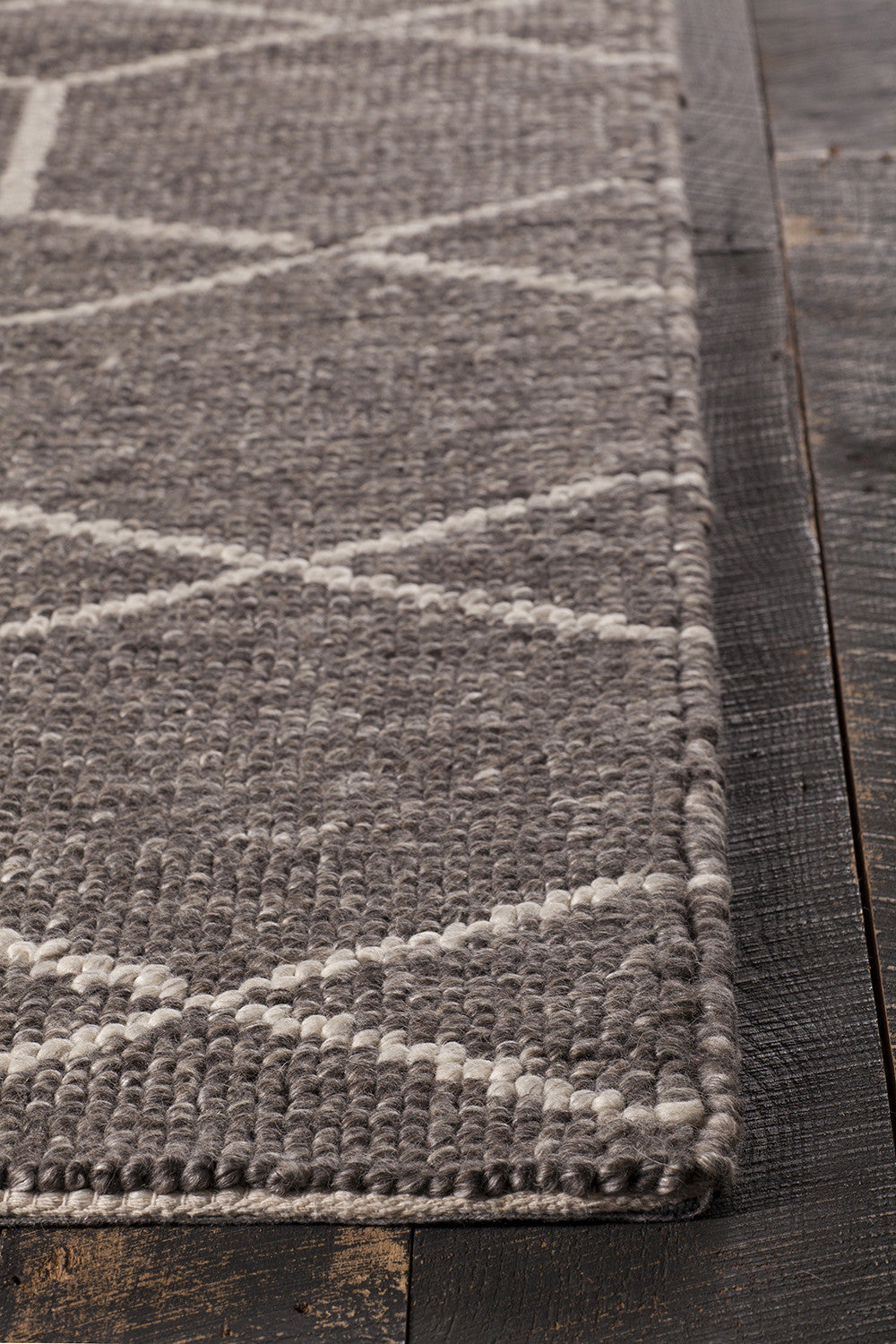 Chandra Slone SLO-32800 Area Rug Corner Shot Feature
