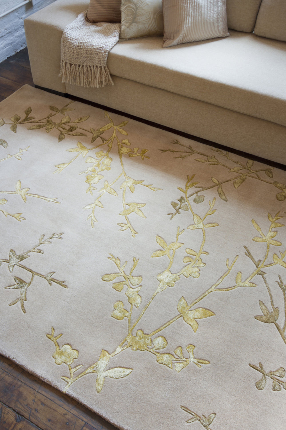 Surya Tamira TAM-1004 Area Rug Feature