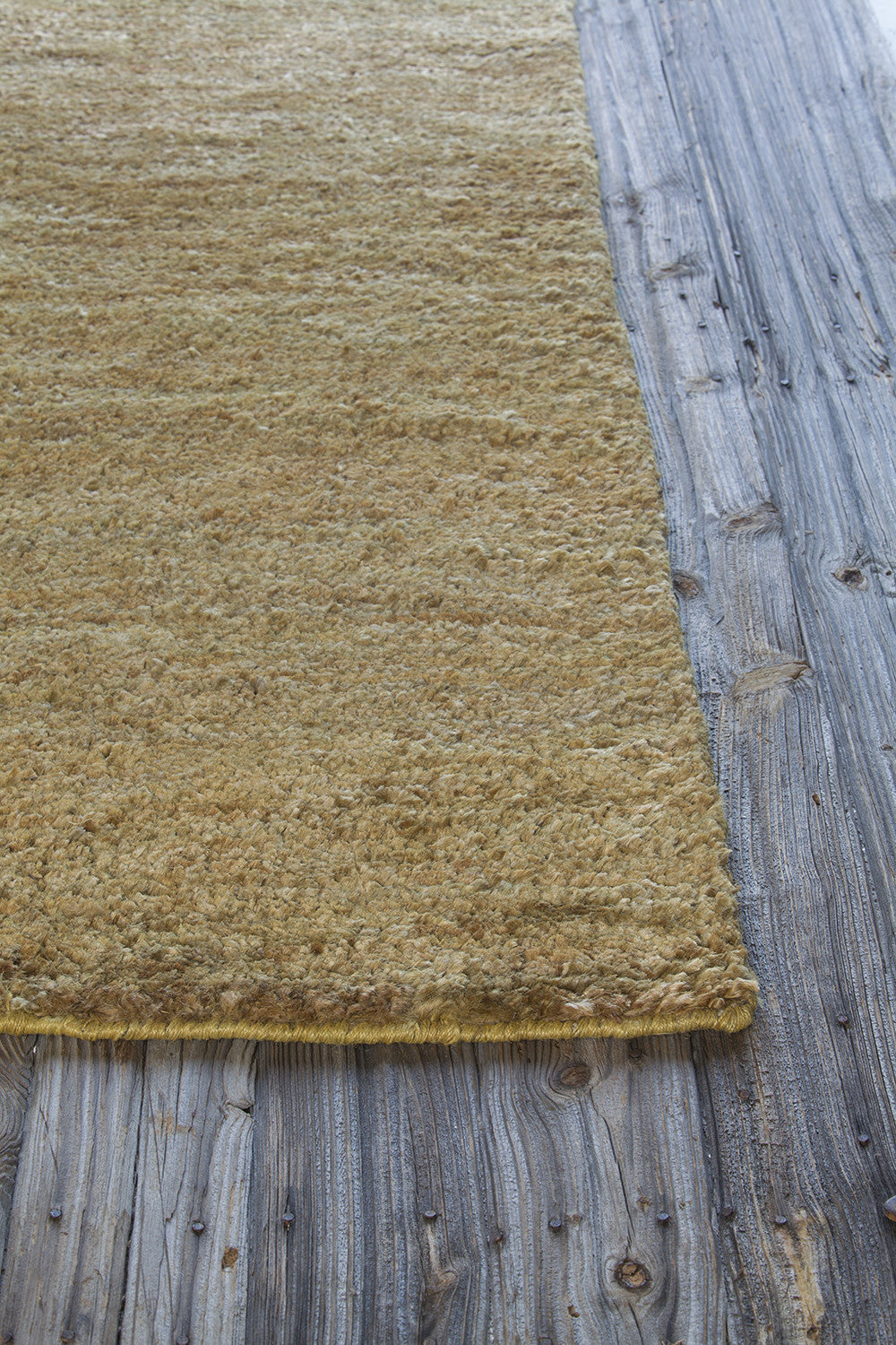 Chandra Urbana URB-3401 Area Rug Corner Shot Feature