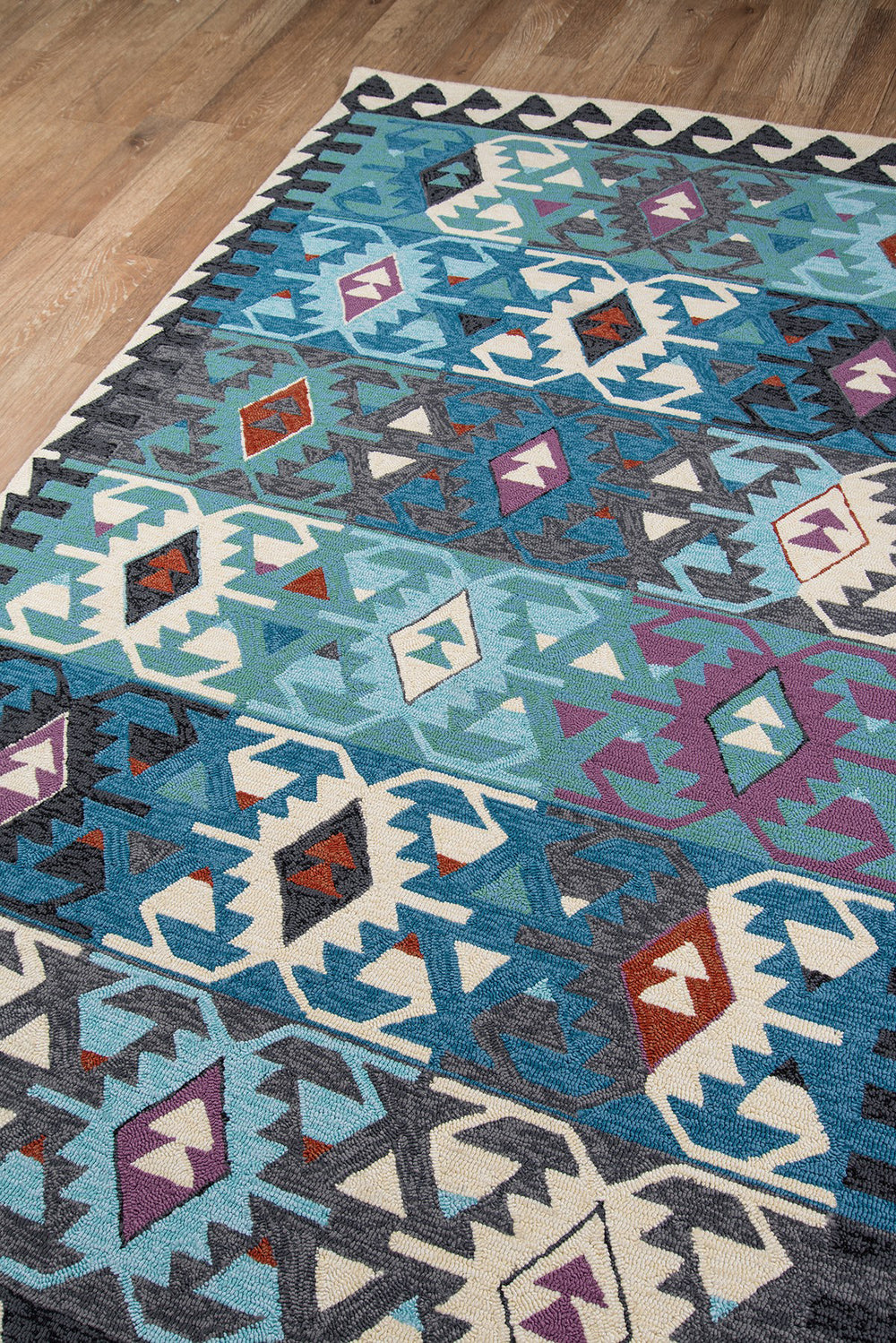 Momeni Veranda VR-65 Multi Area Rug Corner Image Feature