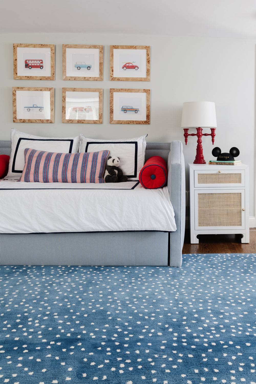 Momeni Woodland WOD-1 Denim Area Rug by Erin Gates Lifestyle Image Feature