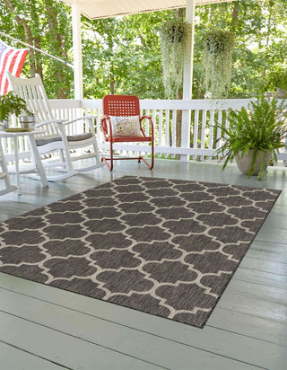 Unique Loom Outdoor Trellis T-KOZA-20596A Black Area Rug Outdoor Scene 2