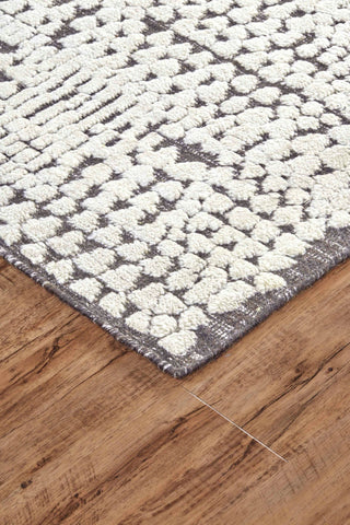 Havila Fine Rugs Newaz H1305 Ivory/Charcoal Area Rug