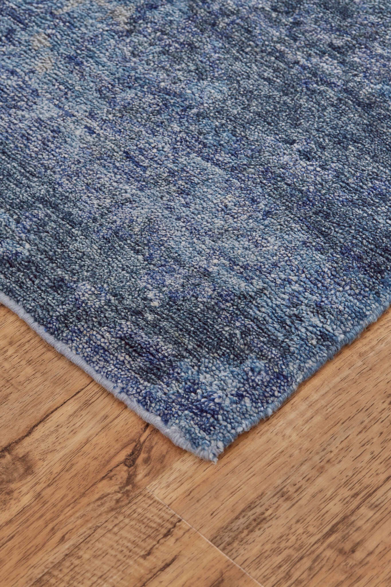 Havila Fine Rugs Draper R1009 Blue Area Rug – Incredible Rugs and Decor