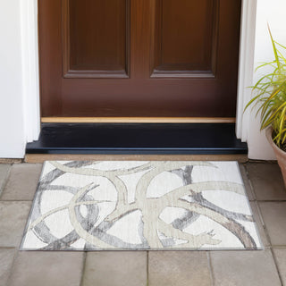 Piper Looms Chantille Circles ACN1022 Ivory Machine Washable Area Rug Scatter Outdoor Lifestyle Image Feature