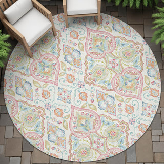 Piper Looms Chantille Bohemian ACN2207 Ivory Machine Washable Area Rug Round Outdoor Lifestyle Image Feature