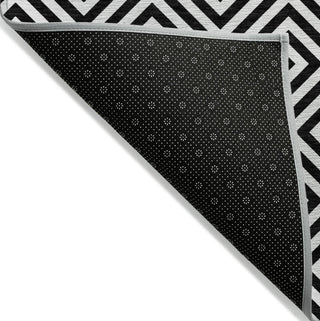 Piper Looms Chantille Geometric ACN731 Black Machine Washable Area Rug Backing Image