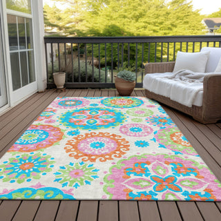 Piper Looms Chantille Kaleidoscope ACN763 White Machine Washable Area Rug Outdoor Lifestyle Image Feature