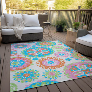 Piper Looms Chantille Kaleidoscope ACN763 White Machine Washable Area Rug Outdoor Lifestyle Image Feature
