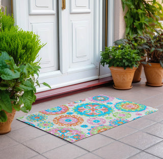 Piper Looms Chantille Kaleidoscope ACN763 White Machine Washable Area Rug Scatter Outdoor Lifestyle Image Feature
