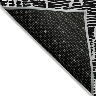 Piper Looms Chantille Lines ACN830 Black Machine Washable Area Rug Backing Image