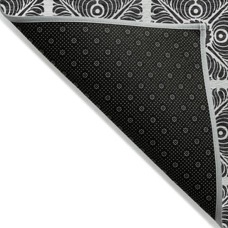 Piper Looms Chantille Medallions ACN854 Ivory Machine Washable Area Rug Backing Image