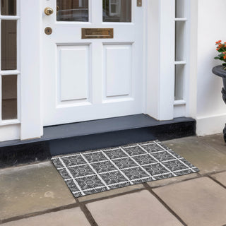 Piper Looms Chantille Medallions ACN854 Ivory Machine Washable Area Rug Scatter Outdoor Lifestyle Image Feature