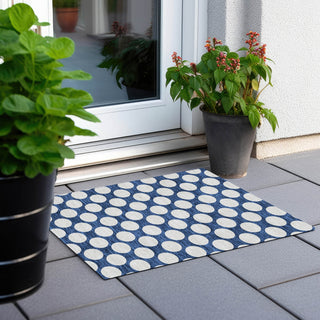Piper Looms Chantille Circles ACN921 Navy Machine Washable Area Rug Scatter Outdoor Lifestyle Image Feature