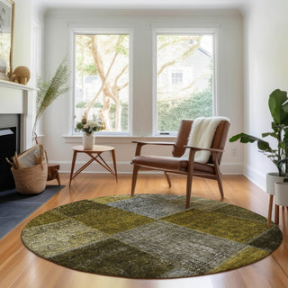 Piper Looms Mayfield Patchwork AMF663 Mocha Machine Washable Area Rug Round Lifestyle Image Feature