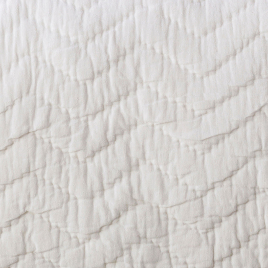 Surya Annabelle ANB-2000 Fuchsia Bedding main image