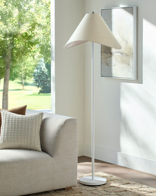 Surya Apuila API-017 Lamp Style Shot Feature