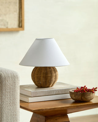Livabliss Bajo BJO-001 Lamp Style Shot Feature