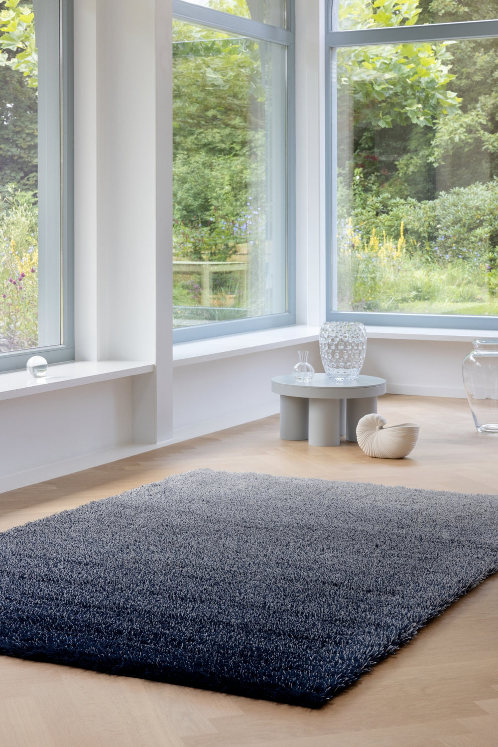 Brink and Campman Shade High Silver/Polar Night Area Rug Room Image Feature