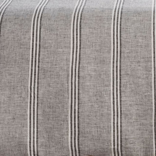 Surya Clarke CKE-2000 Charcoal Bedding Swatch