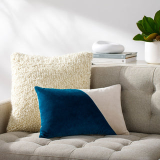 Surya Cotton Velvet CV-070 Teal Style Shot