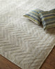 Exquisite Rugs Smooch Geo 10006 Silver Area Rug Corner Image