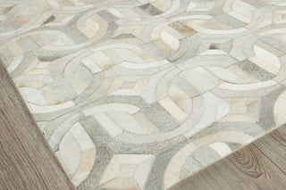 Exquisite Rugs Natural Hide 2141 Silver/Ivory Area Rug Corner Image