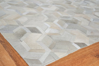 Exquisite Rugs Natural Hide 2145 Ivory Area Rug Corner Image