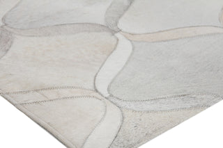 Exquisite Rugs Natural Hide 2151 Silver/Ivory Area Rug Corner Image