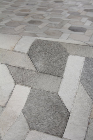 Exquisite Rugs Natural Hide 2156 Ivory Area Rug Pile Image