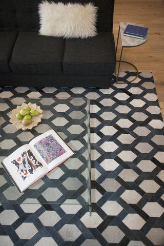 Exquisite Rugs Natural Hide 2157 Silver/Blue Area Rug Lifestyle Image Feature