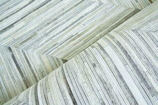 Exquisite Rugs Natural Hide 2162 Silver Area Rug Pile Image
