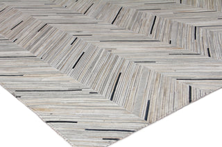 Exquisite Rugs Natural Hide 2163 Silver/Blue Area Rug Corner Image