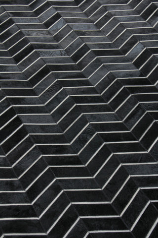 Exquisite Rugs Natural Hide 2164 Black/Ivory Area Rug Lifestyle Image Feature