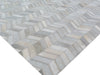 Exquisite Rugs Natural Hide 2165 Gray/Ivory Area Rug Corner Image