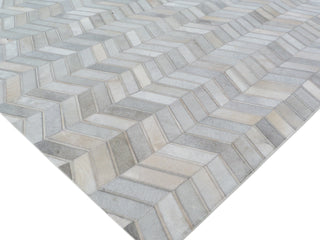 Exquisite Rugs Natural Hide 2165 Gray/Ivory Area Rug Corner Image