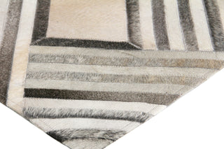 Exquisite Rugs Natural Hide 2166 Silver/Ivory Area Rug Corner Image