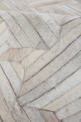 Exquisite Rugs Natural Hide 2178 Ivory Area Rug Pile Image