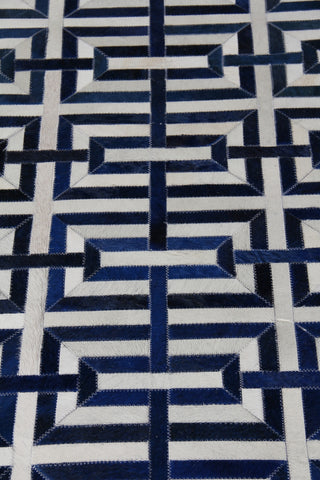 Exquisite Rugs Natural Hide 2203 Navy/Ivory Area Rug Lifestyle Image Feature