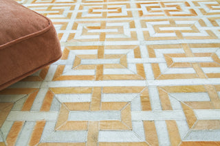 Exquisite Rugs Natural Hide 2204 Beige/Ivory Area Rug Lifestyle Image Feature