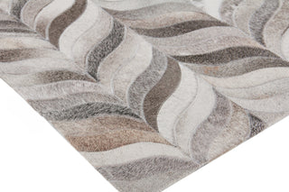 Exquisite Rugs Natural Hide 2207 Silver Area Rug Corner Image