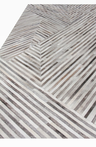 Exquisite Rugs Natural Hide 2211 Silver/Ivory Area Rug Closeup Image
